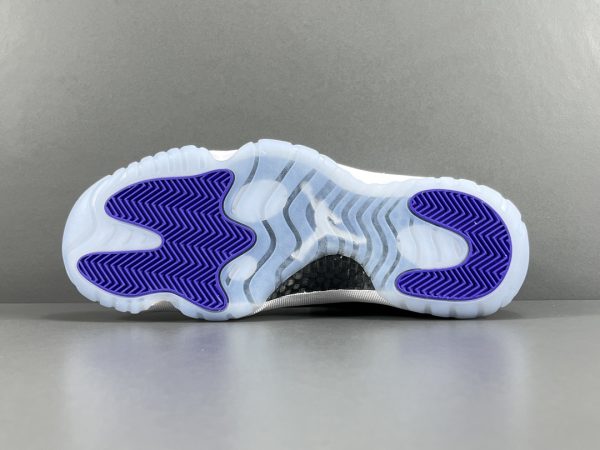 Air Jordan 11 Concord （2018) - Image 8