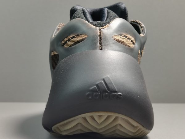 Yeezy 700 V3 ‘Clay Brown’ - Image 12