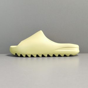 Adidas  originals  Yeezy Slide  ＂Resin＂
