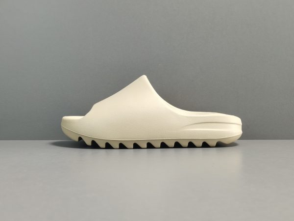 Adidas originals  Yeezy Slide Brown - Image 2