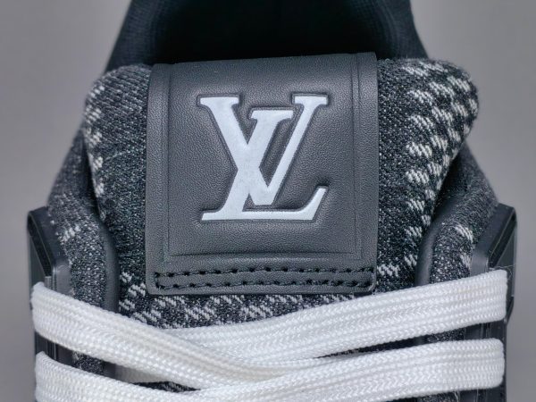 Trainer - Image 9