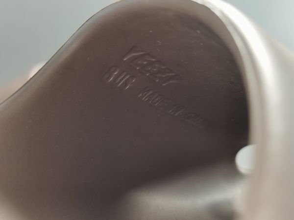 Yeezy Slides ‘Soot’ - Image 8