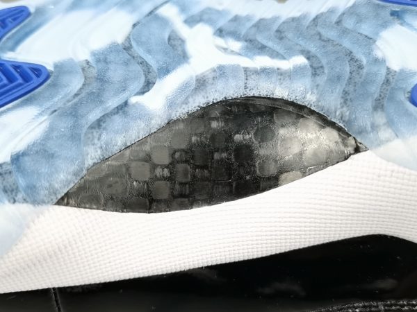 Air Jordan 11 Retro Low Concord - Image 5